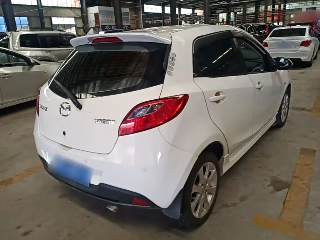 Mazda 2 2015 — фото 7