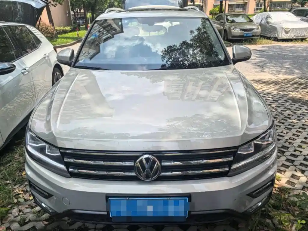 Volkswagen Tiguan L 2020 — фото 2