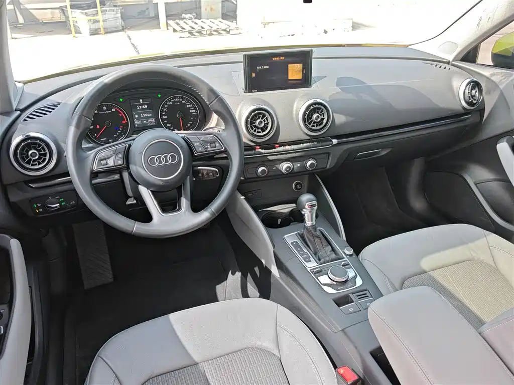Audi A3 2018 — фото 13