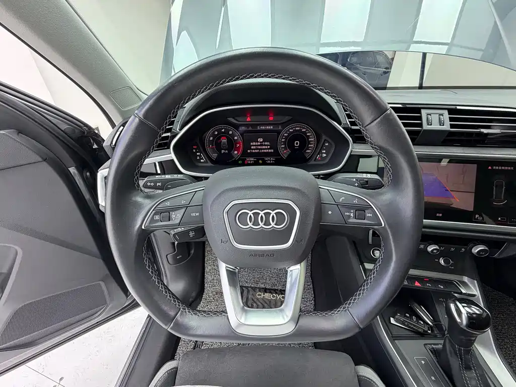 Audi Q3 2022 — фото 10