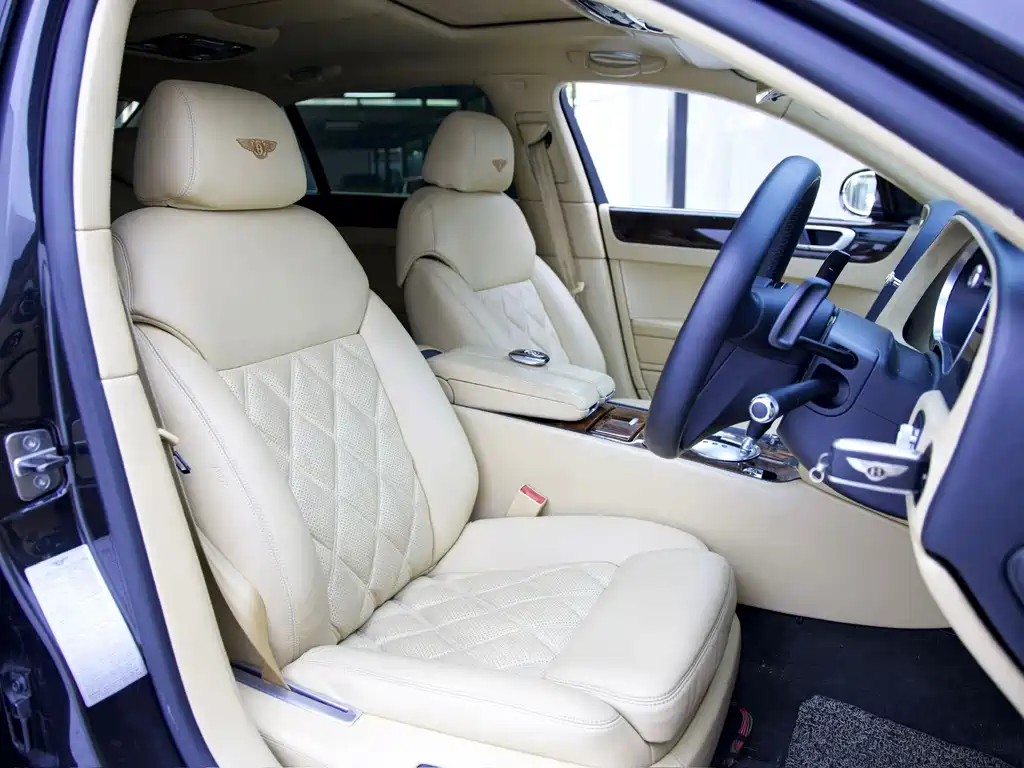 Bentley Flying Spur 2006 — фото 11