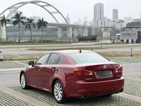 Lexus IS 2009