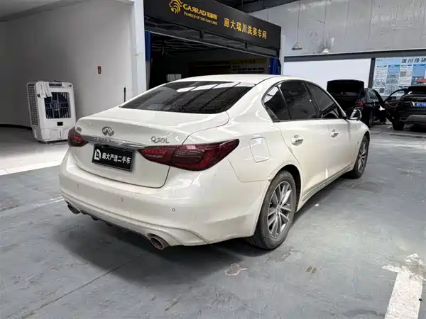 Infiniti Q50L 2023