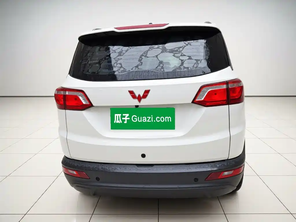 Wuling Hongguang S3 2018 — фото 3
