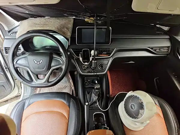 Wuling Hongguang S3 2018