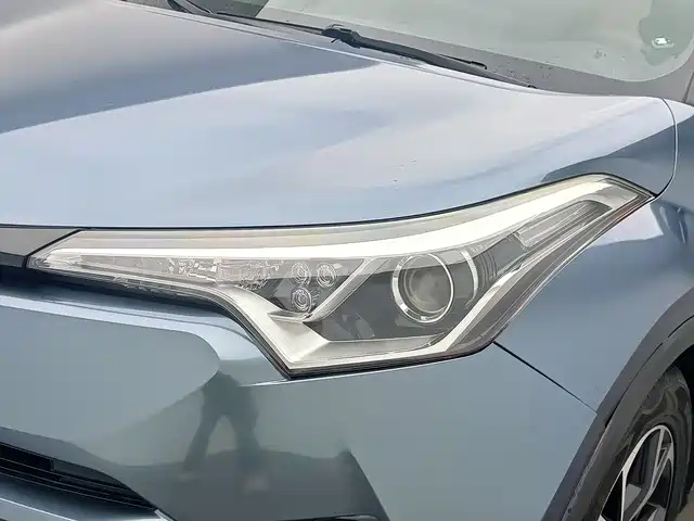 Toyota C-HR 2021 — фото 15