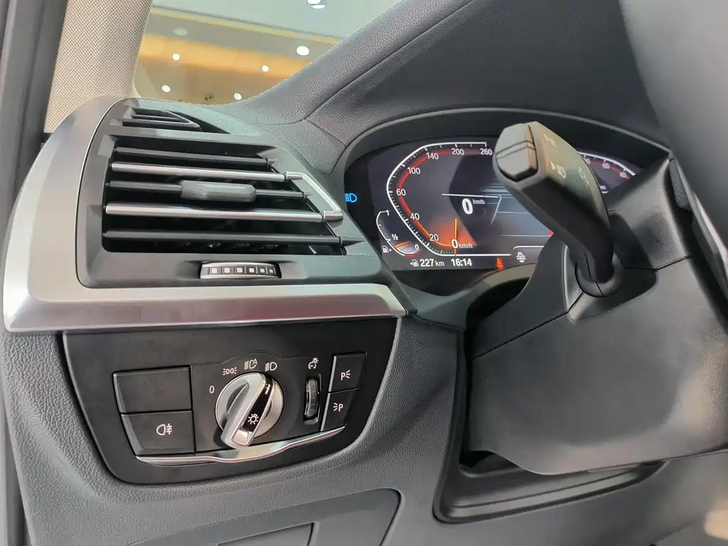 BMW X3 2025 — фото 17