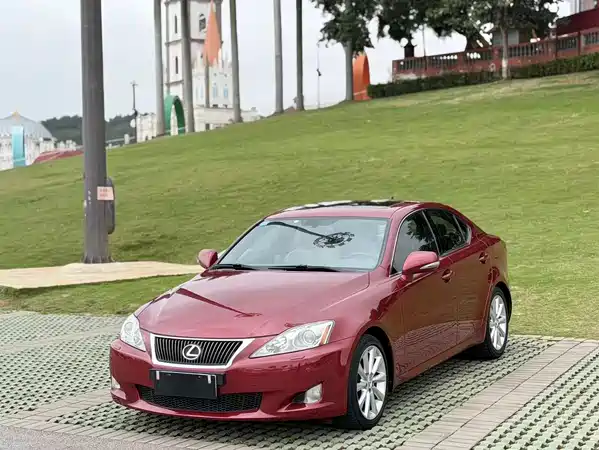 Lexus IS 2009