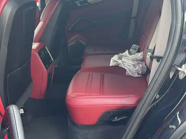 Porsche Cayenne 2022
