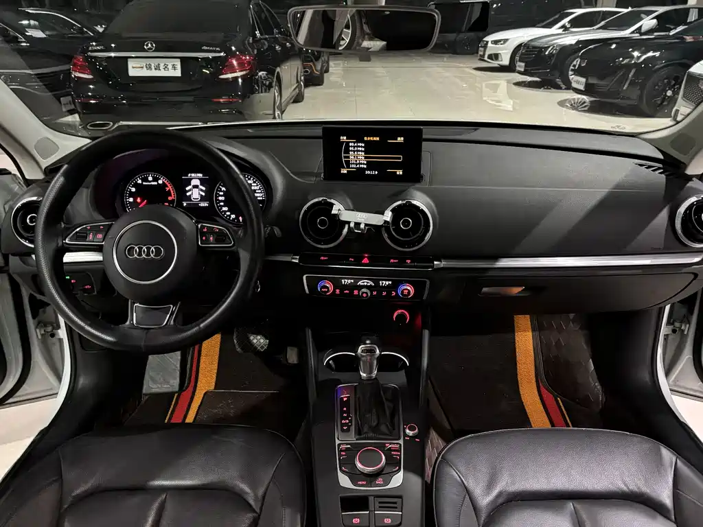 Audi A3 2017 — фото 12