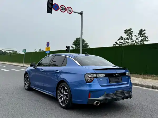 Lynk & Co 03 2018
