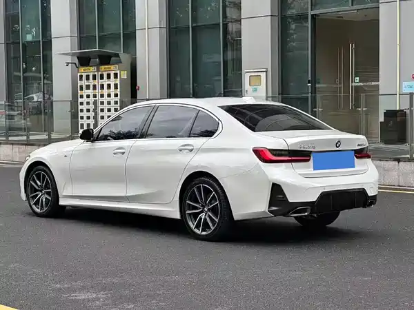 BMW 3 Series 2023