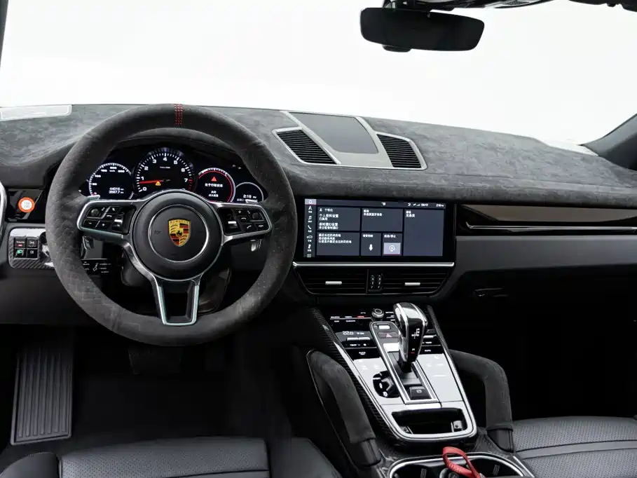 Porsche Cayenne 2018 — фото 12