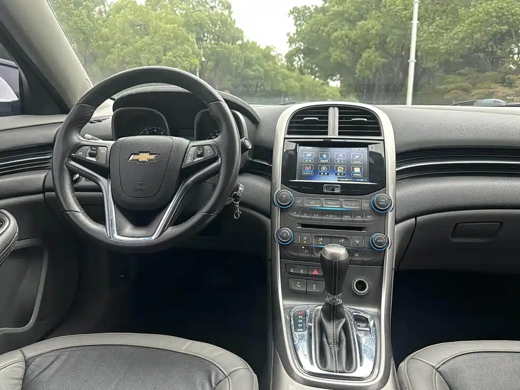 Chevrolet Malibu 2014 — фото 12