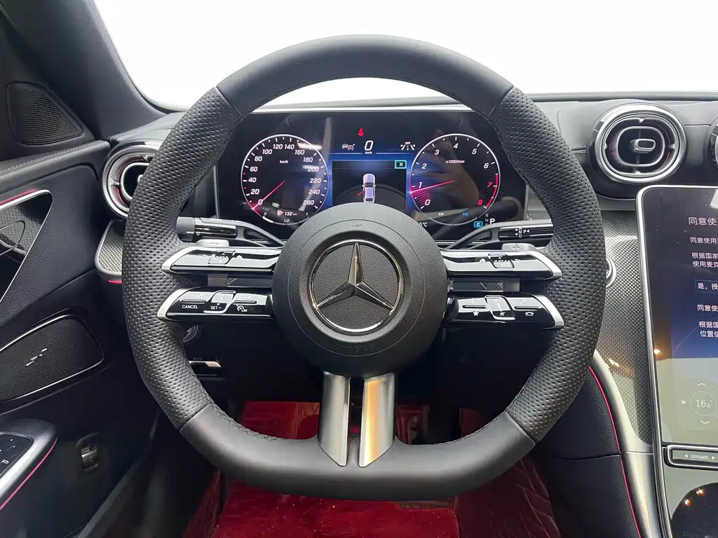 Mercedes-Benz C-Class 2024 — фото 12