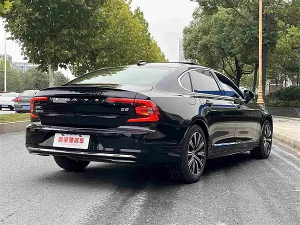 Volvo S90 2021
