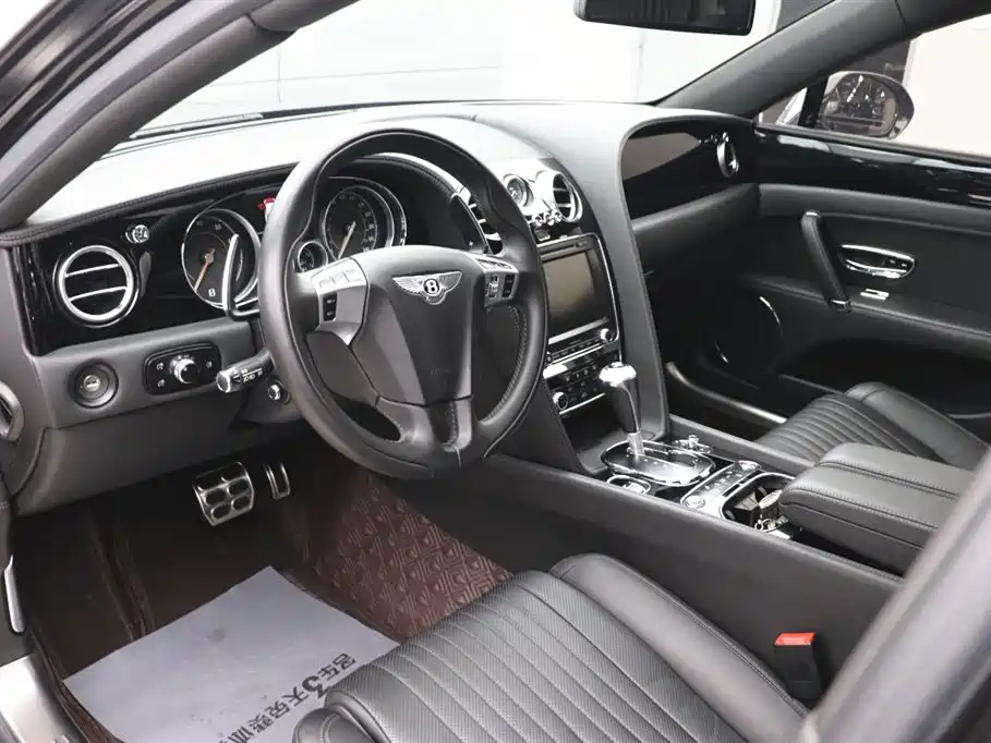 Bentley Flying Spur 2020 — фото 14