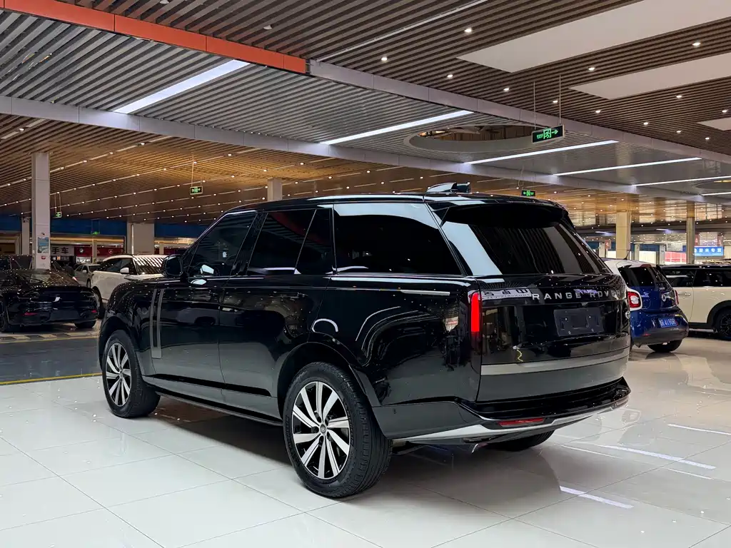 Land Rover Range Rover 2025 — фото 14