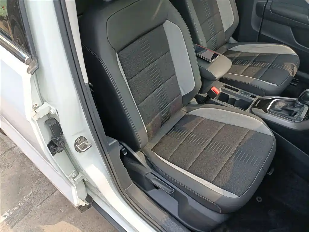 Volkswagen T-Roc 2020 — фото 20