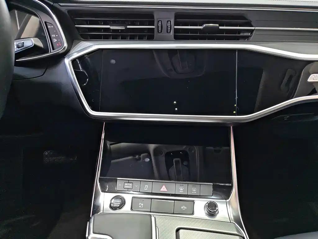 Audi A7 2021 — фото 10