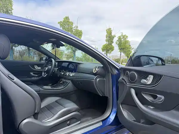 Mercedes-Benz E-Class 2021