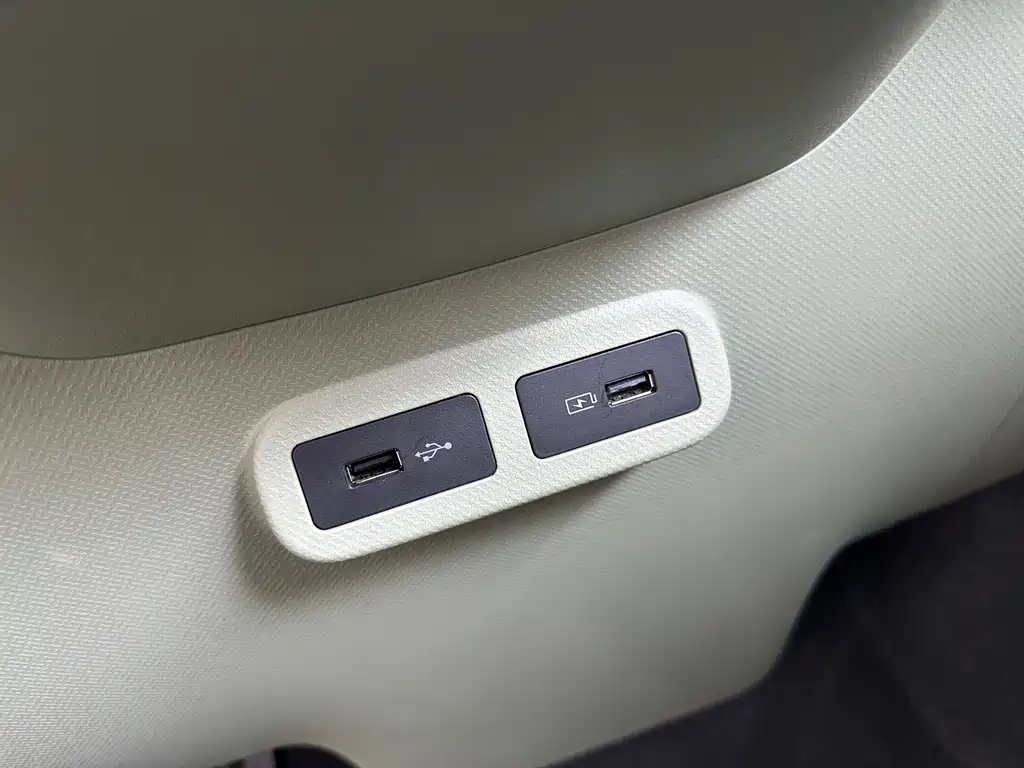 Geely Galaxy Panda 2025 — фото 13