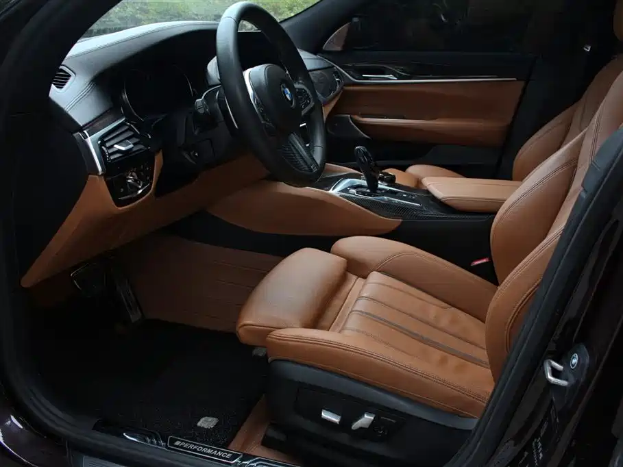 BMW 6 Series GT 2017 — фото 8