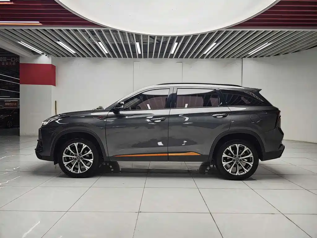 Changan CS75 PLUS 2021 — фото 2