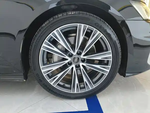 Audi A6L 2023
