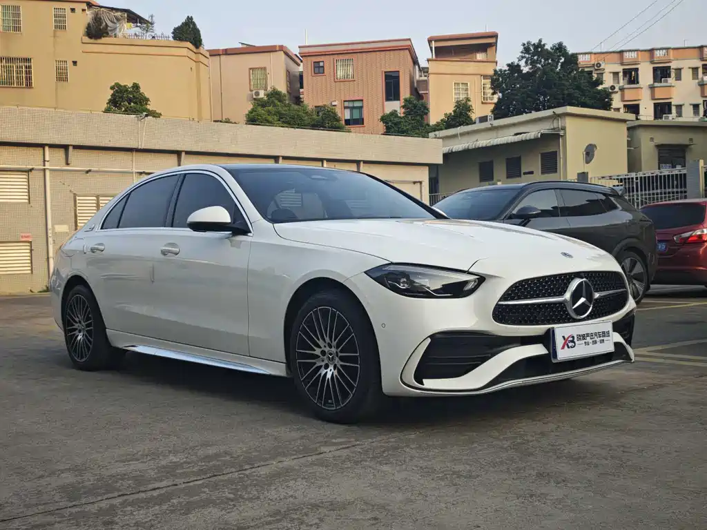 Mercedes-Benz C-Class 2025 — фото 3
