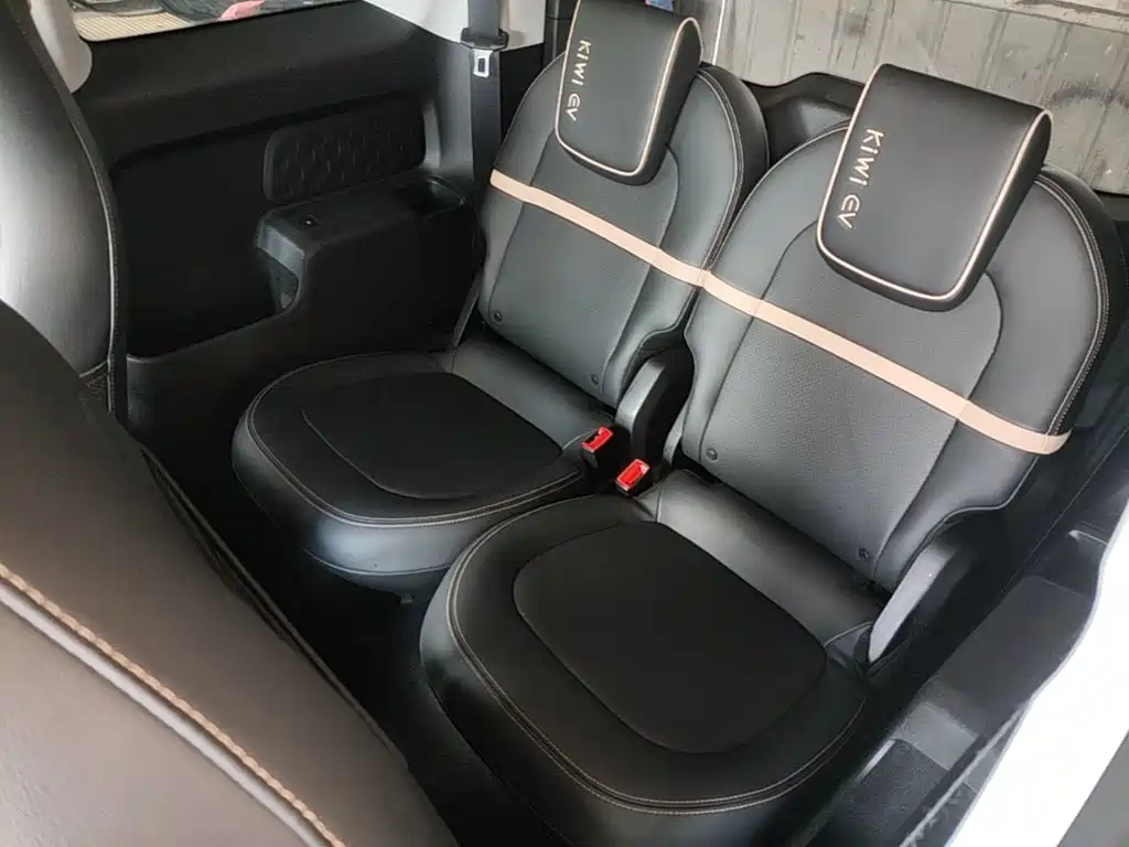 Baojun Kiwi EV 2022 — фото 17