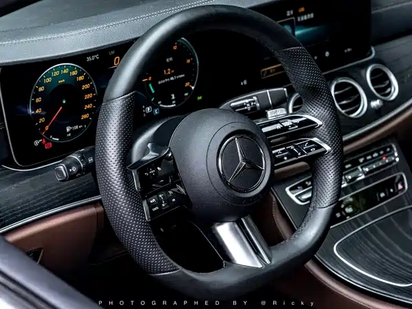 Mercedes-Benz E-Class 2022