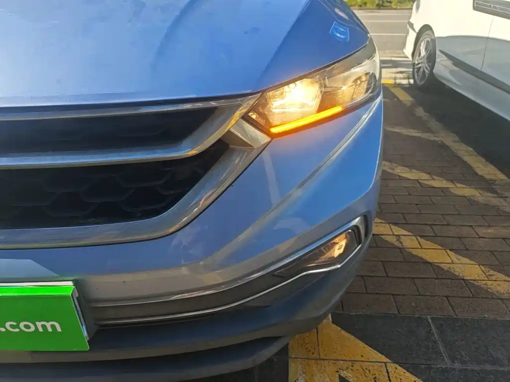 Dongfeng Fengshen AX7 2019 — фото 24