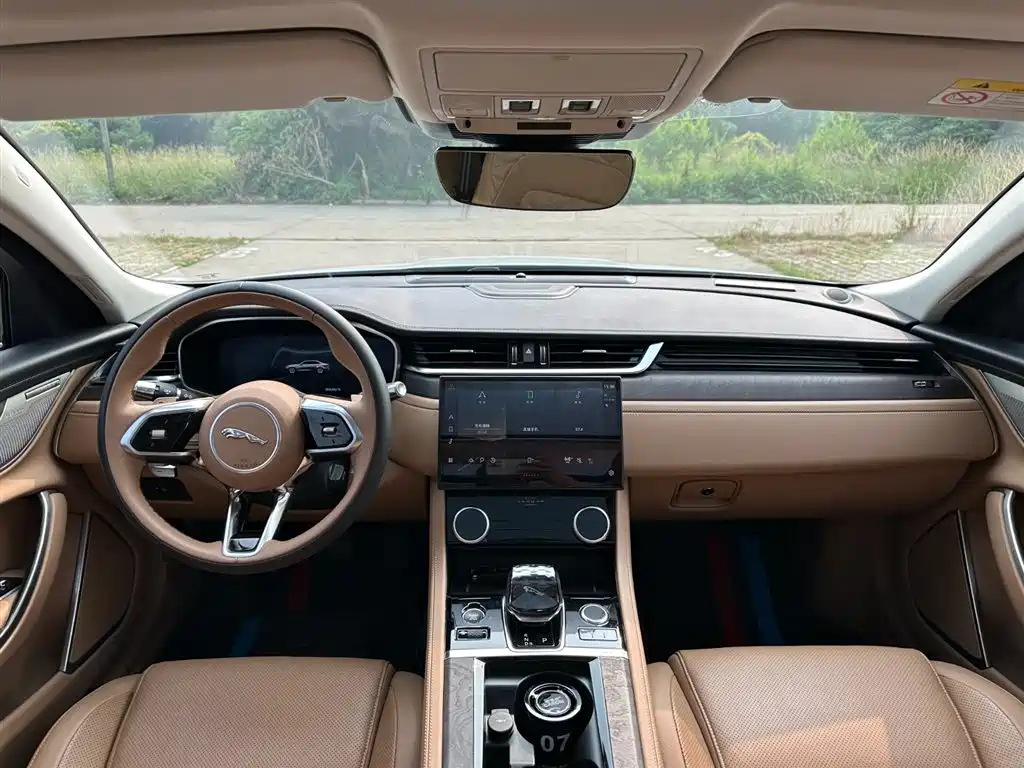 Jaguar XFL 2023 — фото 10