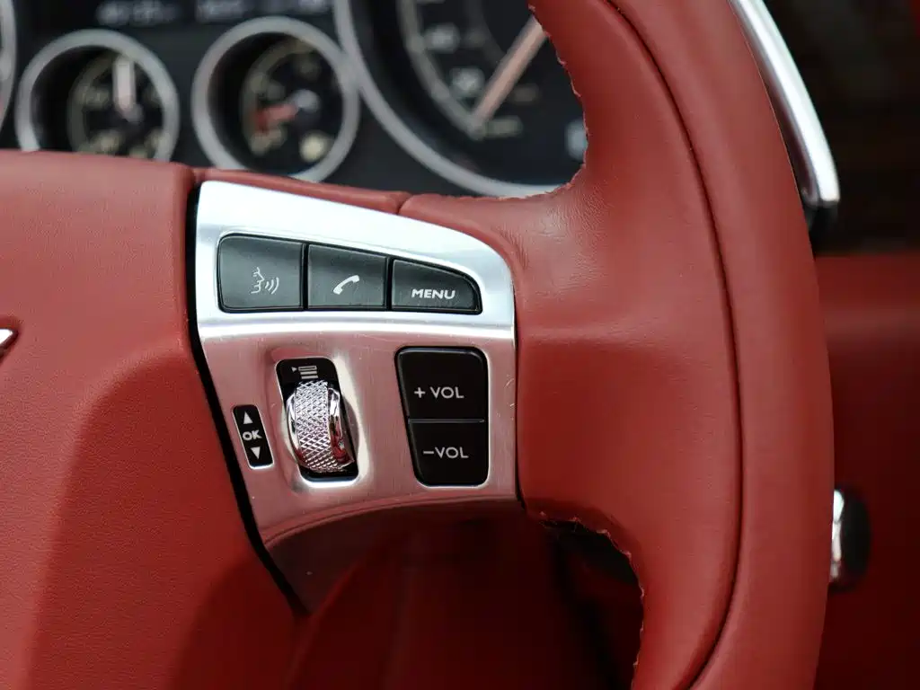 Bentley Continental 2019 — фото 14