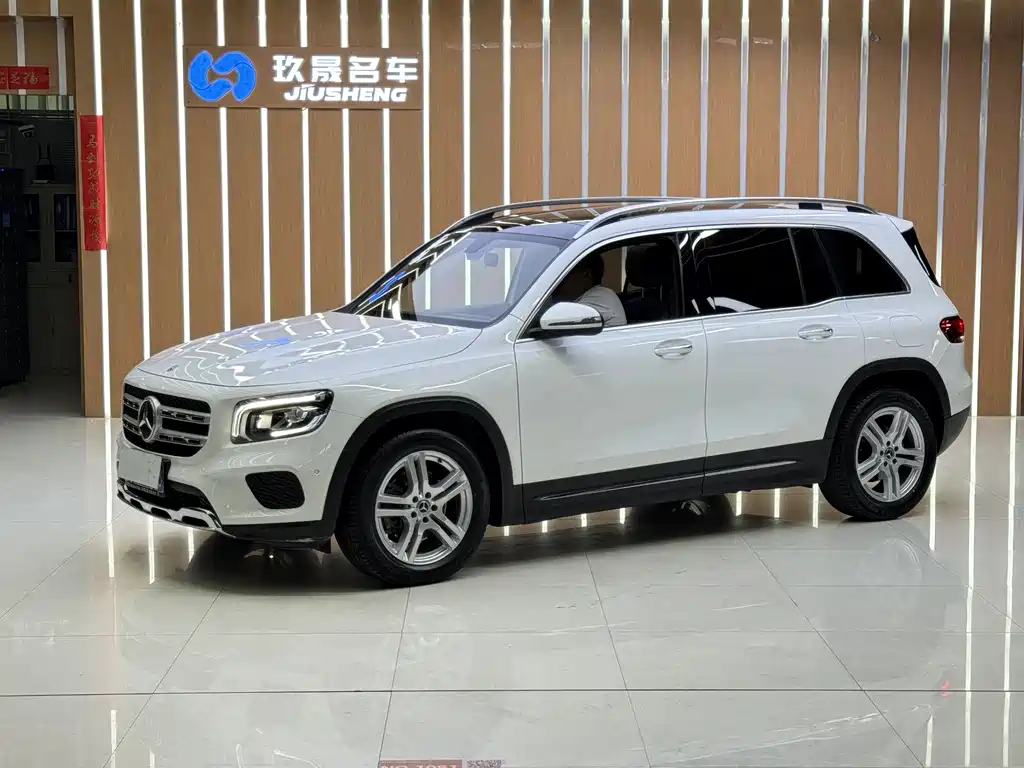 Mercedes-Benz GLB 2022 — фото 1