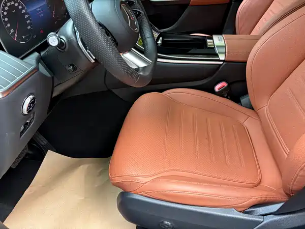 Mercedes-Benz GLC 2023