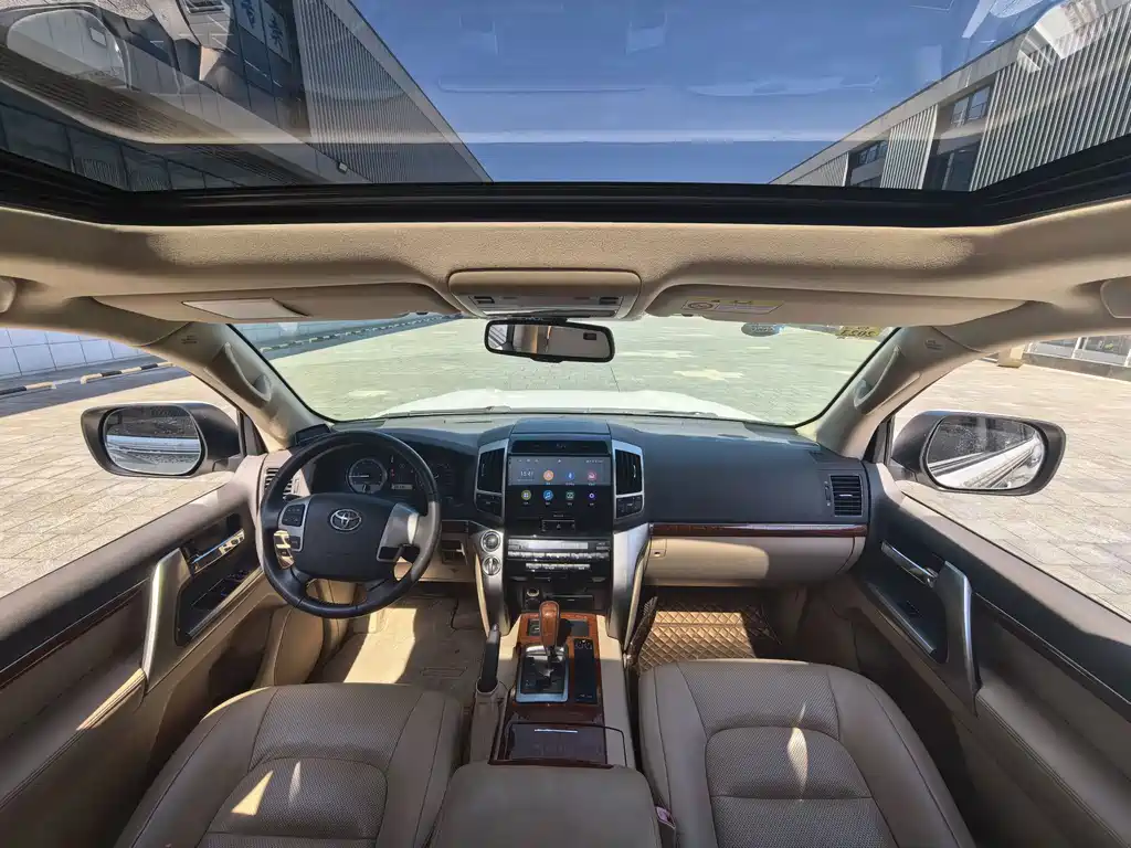 Toyota Land Cruiser 2013 — фото 11