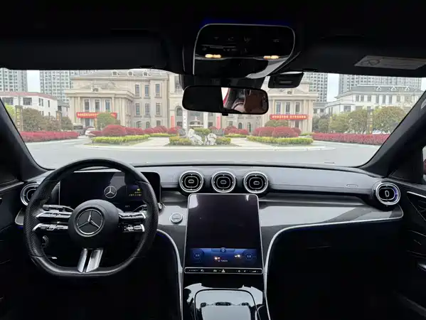 Mercedes-Benz C-Class 2022