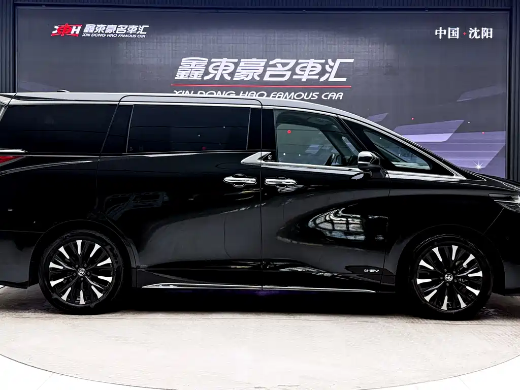 Toyota Alphard 2024 — фото 5