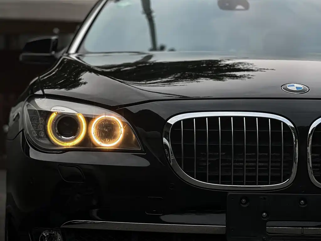 BMW 7 Series 2011 — фото 4