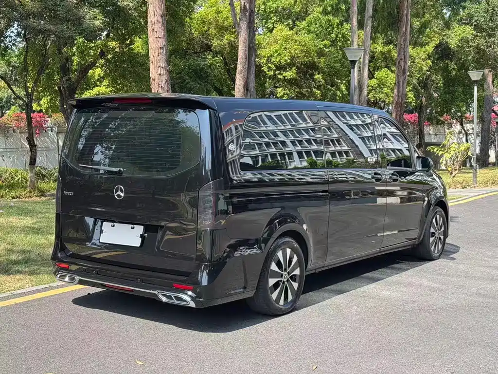 Mercedes-Benz Vito 2022 — фото 18