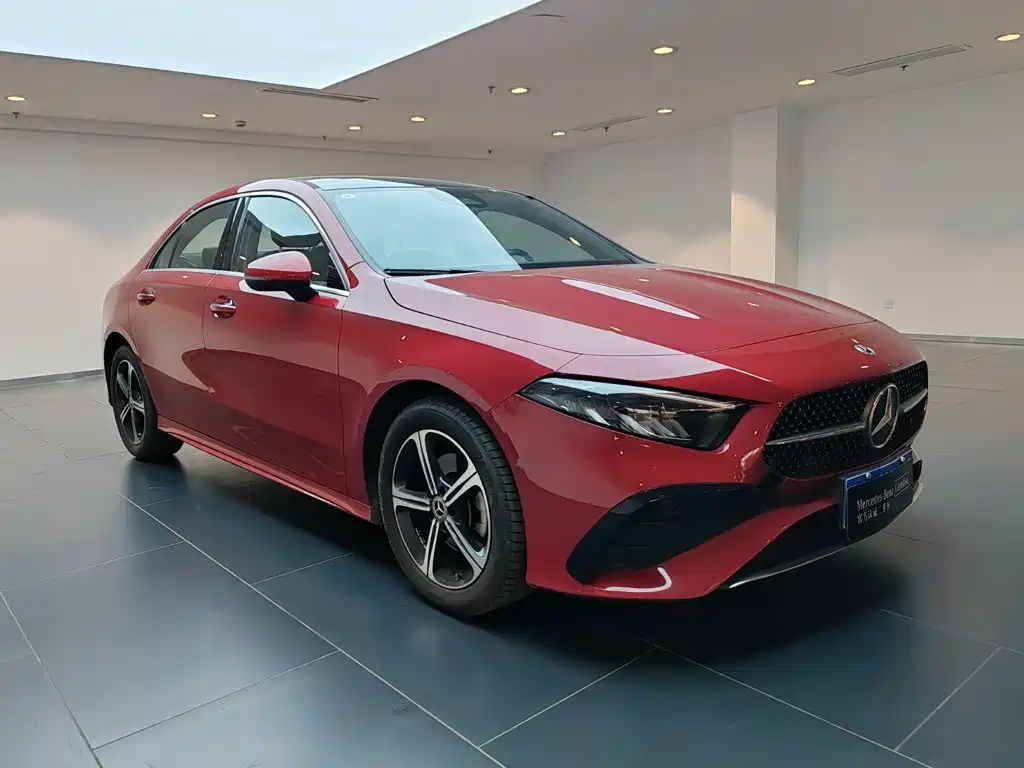 Mercedes-Benz A-Class 2023 — фото 2