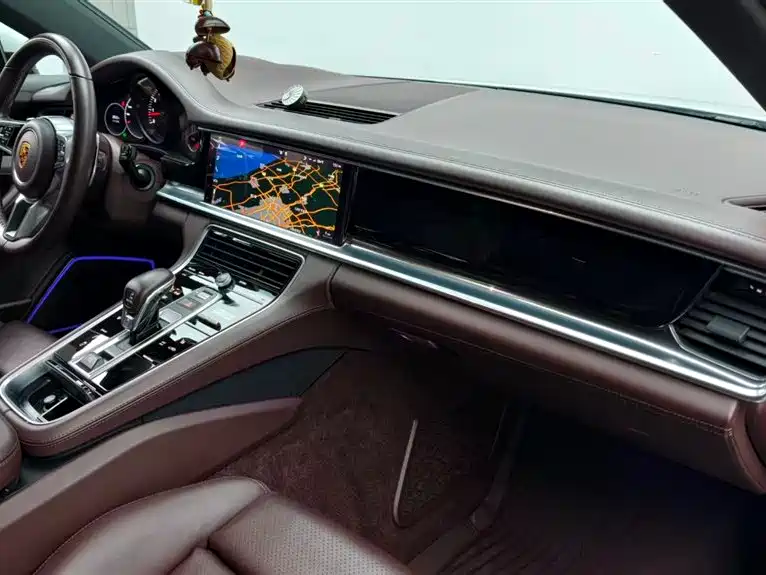 Porsche Panamera 2019 — фото 11