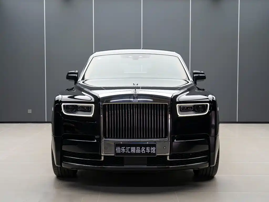 Rolls-Royce Phantom 2020 — фото 3