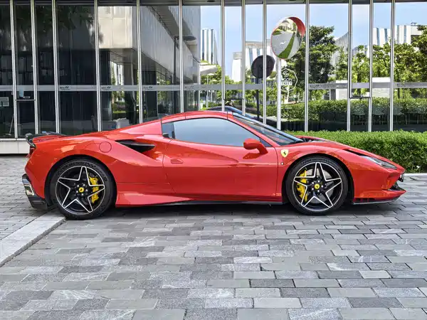 Ferrari F8 2020