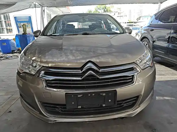 Citroën C4L 2016