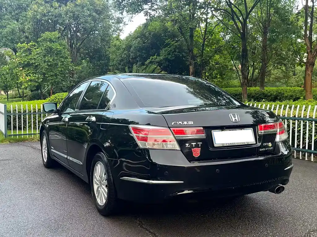 Honda Accord 2013 — фото 9