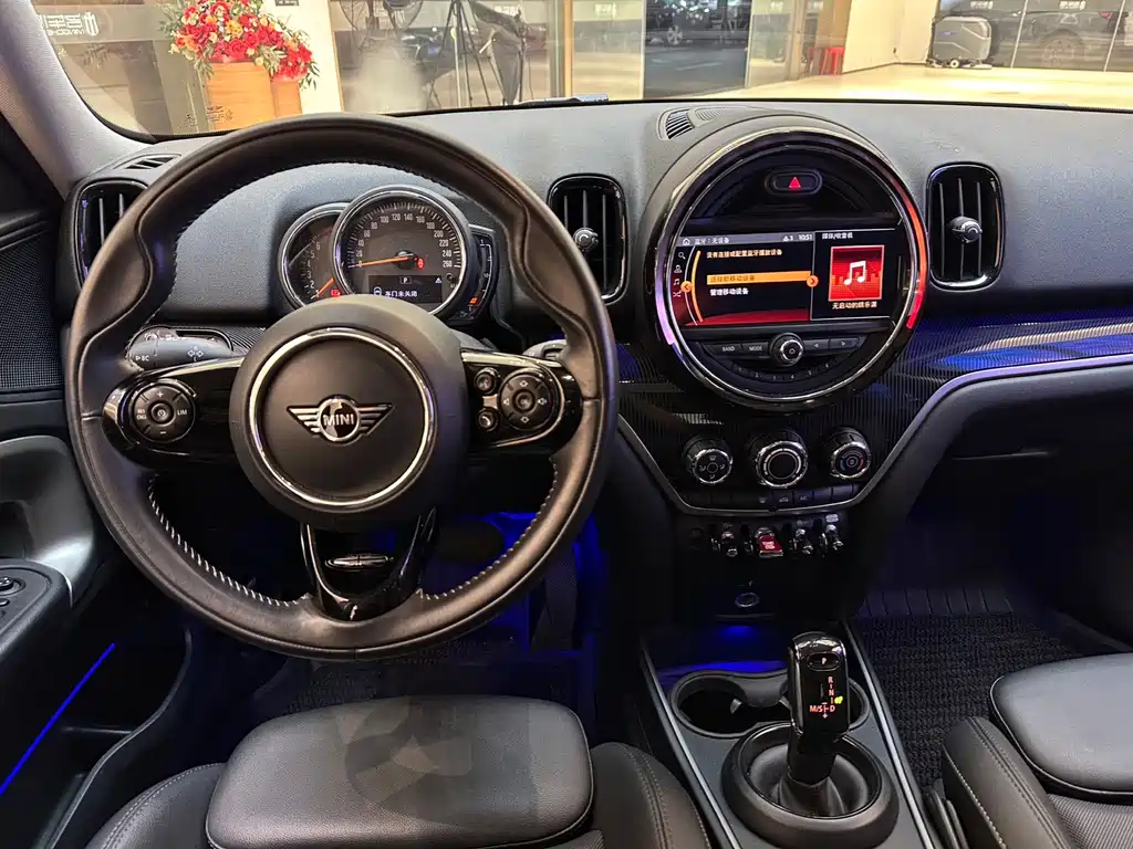 MINI Countryman 2020 — фото 10