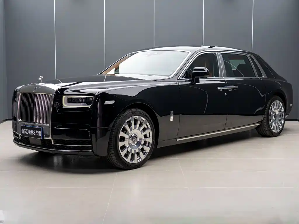 Rolls-Royce Phantom 2020 — фото 2